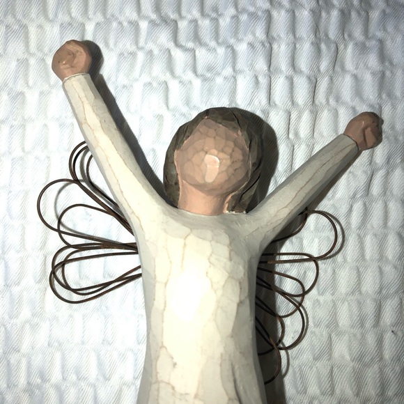 Willow Tree Figurine “Courage” Angel Height 6” inches By: Susan Lordi - Picture 5 of 5